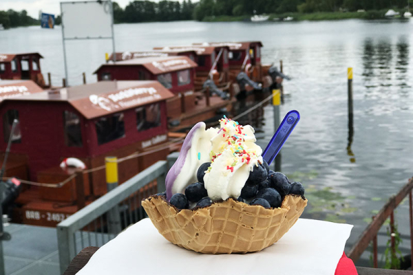 Am Leuchtturm in Phöben Eiscafé